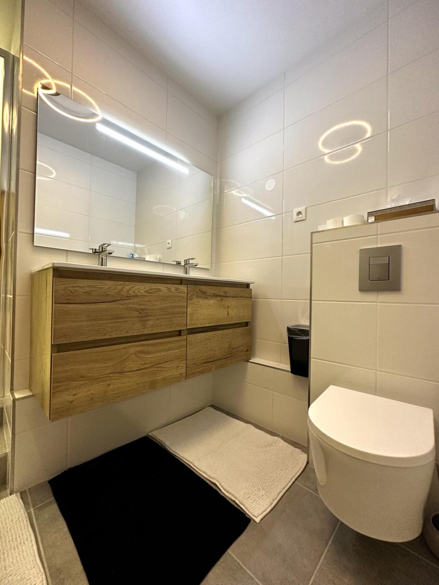 Arena Center Town Apartment Reims Exterior photo